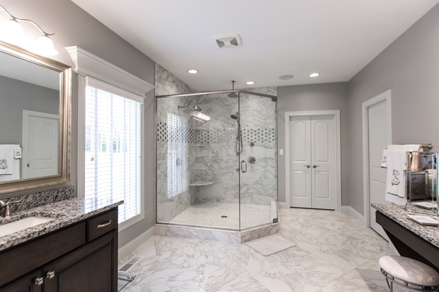 Kitchens and Baths stanza-da-bagno