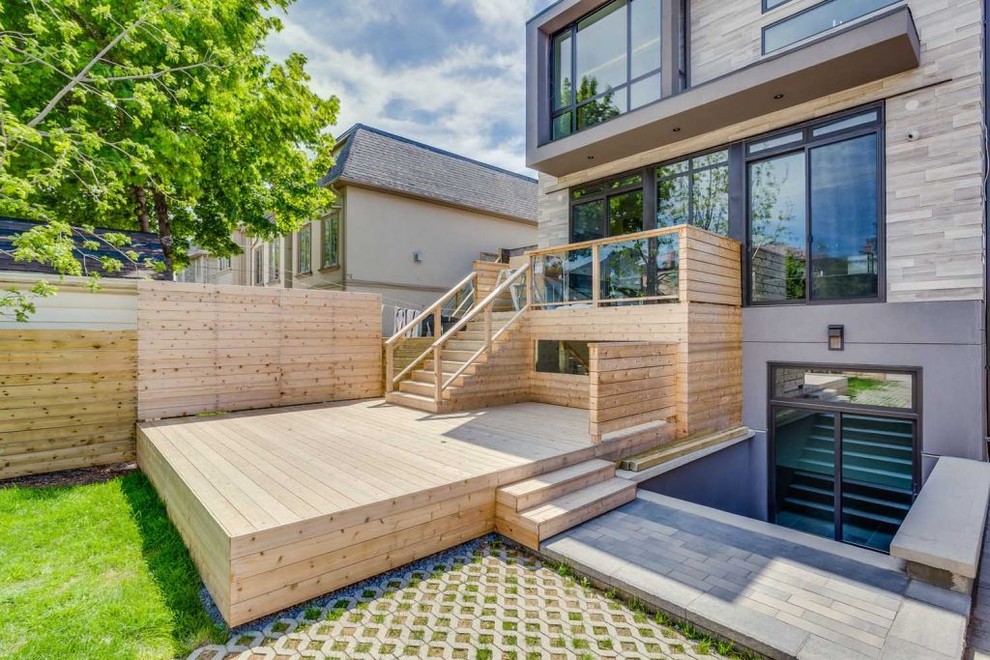 Design ideas for a modern home design in Toronto.