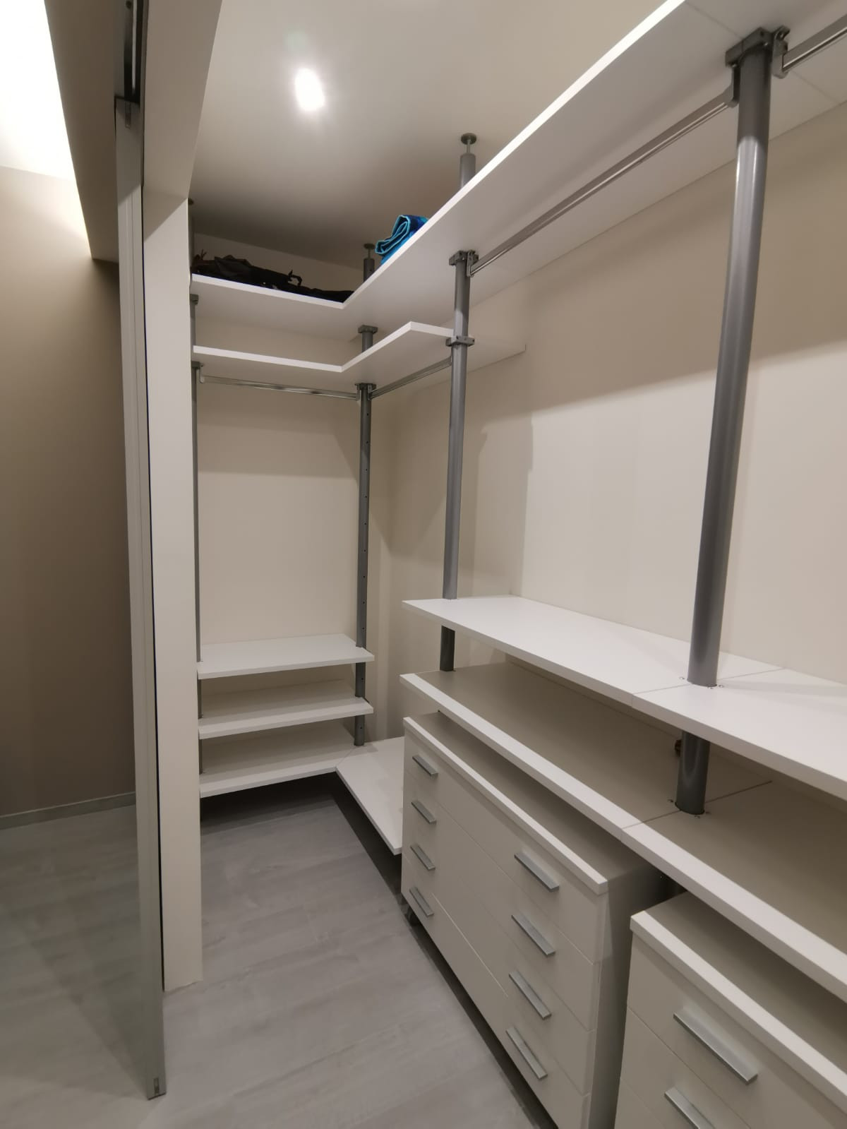 Camera da letto con Cabina Armadio