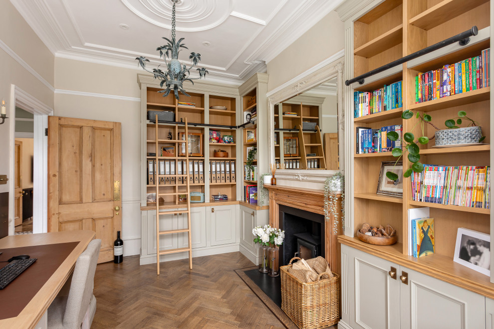 PERIOD-STYLE HOME OFFICE AND LIBRARY - Traditional - Home Office ...