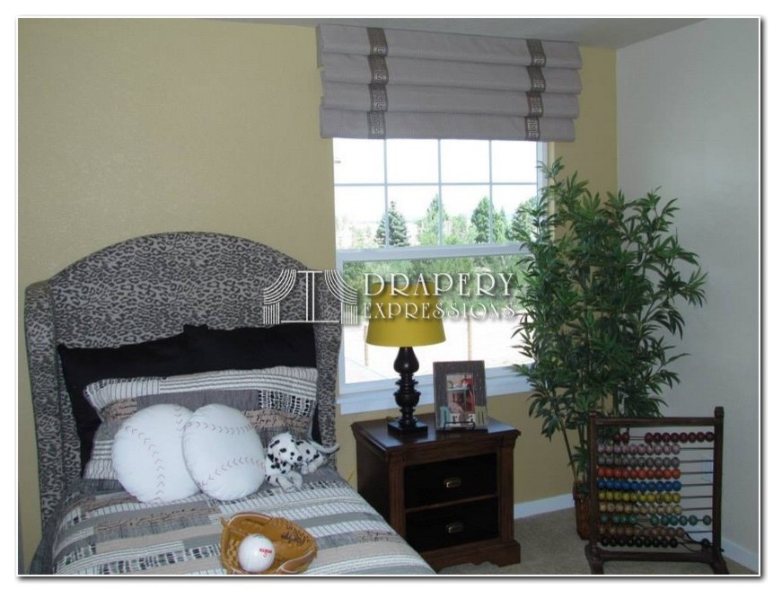 Inspiration for a transitional home design remodel in Denver