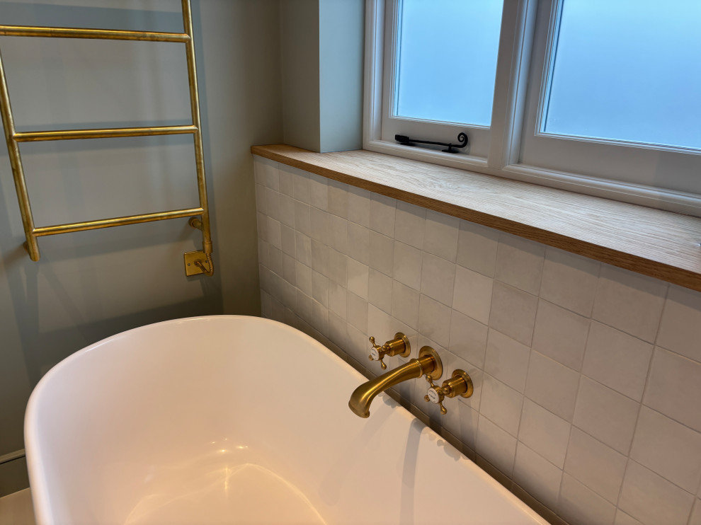 N2 Family Bathroom