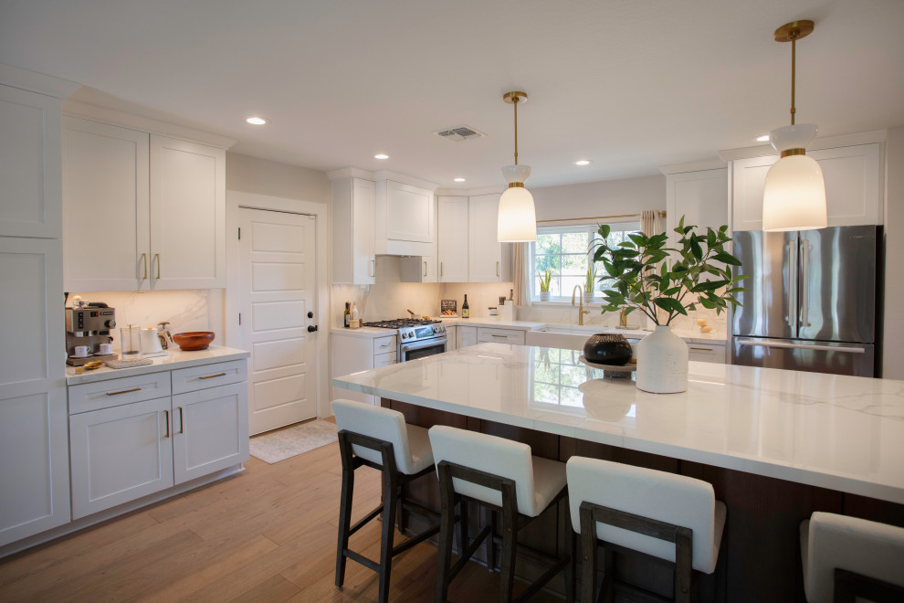 Kitchen - kitchen idea in Phoenix