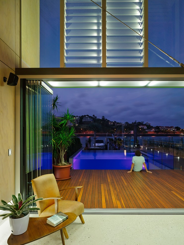 Contemporary patio in Brisbane.