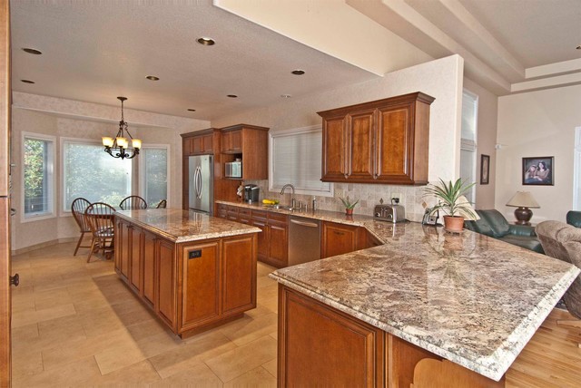 Custom Kitchens traditional-kitchen