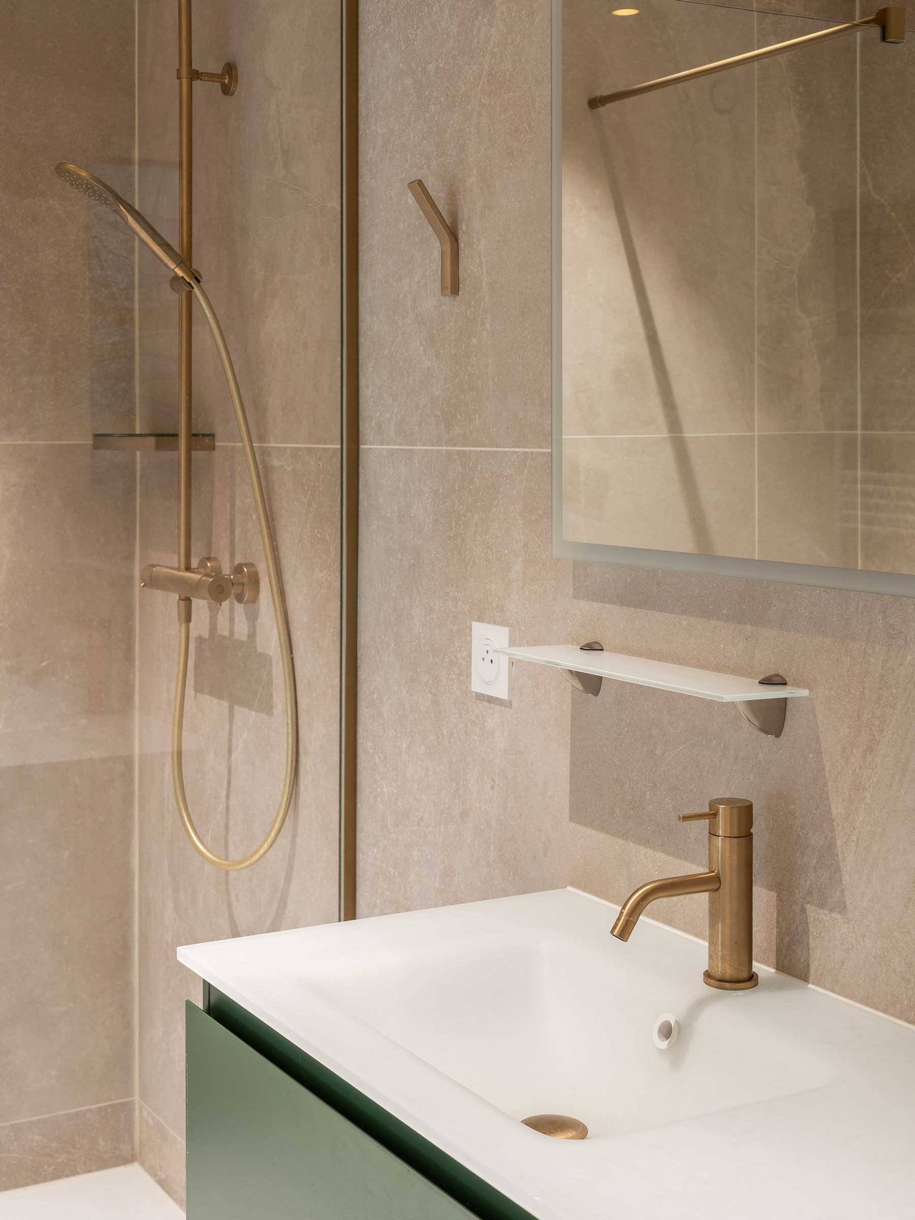 LE SAVOIR - Duplex de 120m² aux couleurs chaleureuses