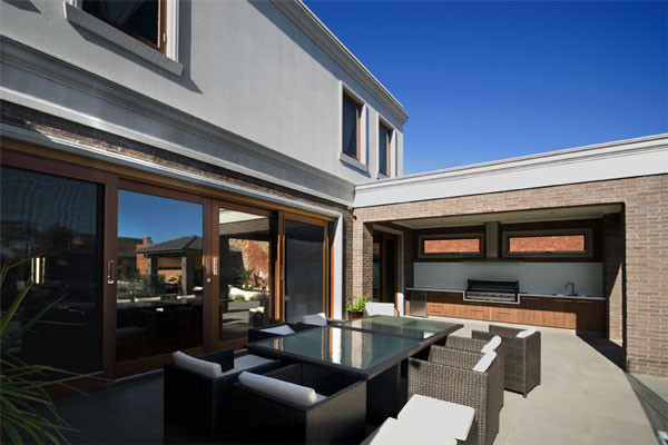 Contemporary patio in Melbourne.
