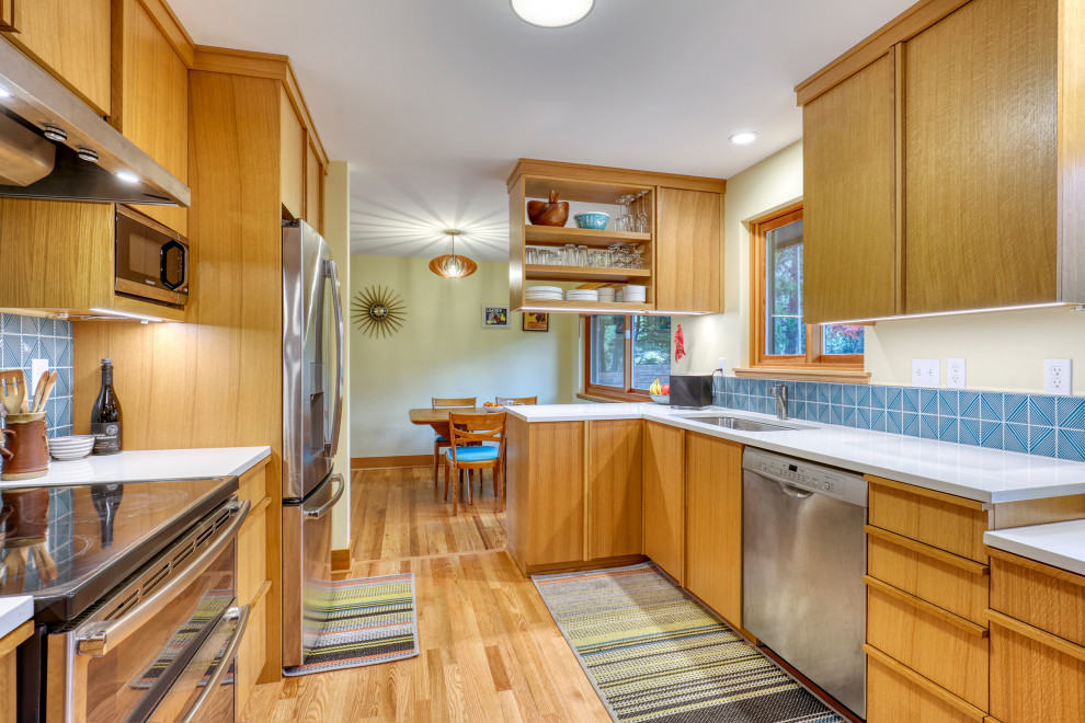 Inspiration for a midcentury kitchen in Seattle.
