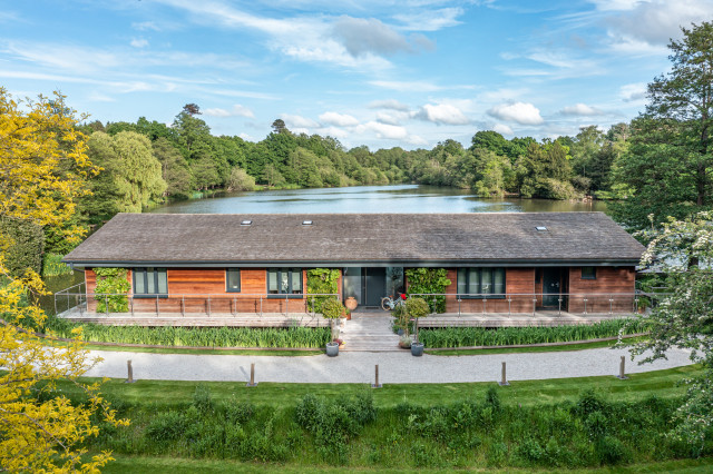 The Boathouse trendy-hus-og-facade