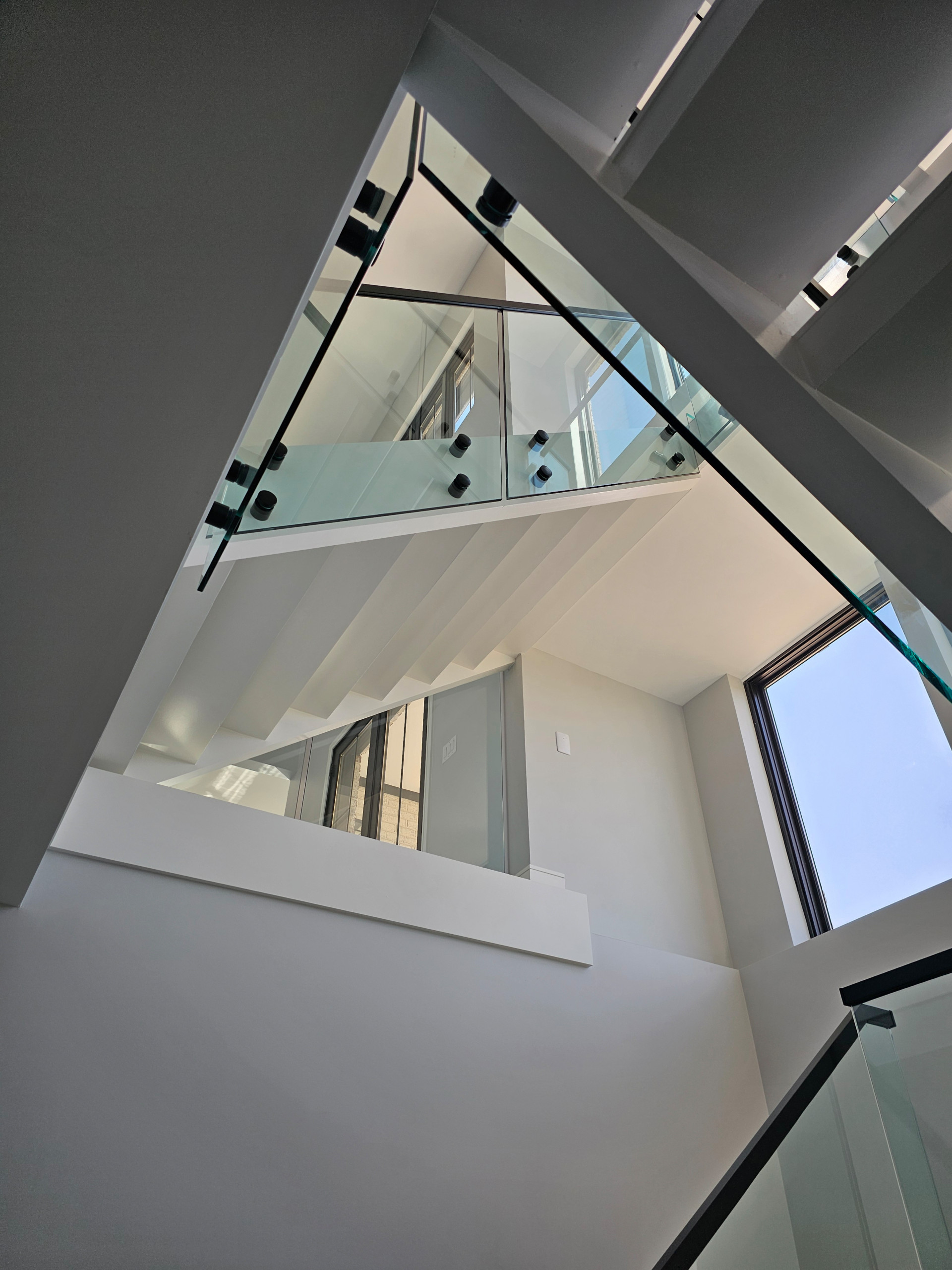 125_Modern Open Rise Stair with Glass Balustrade, Aldie, VA 20105