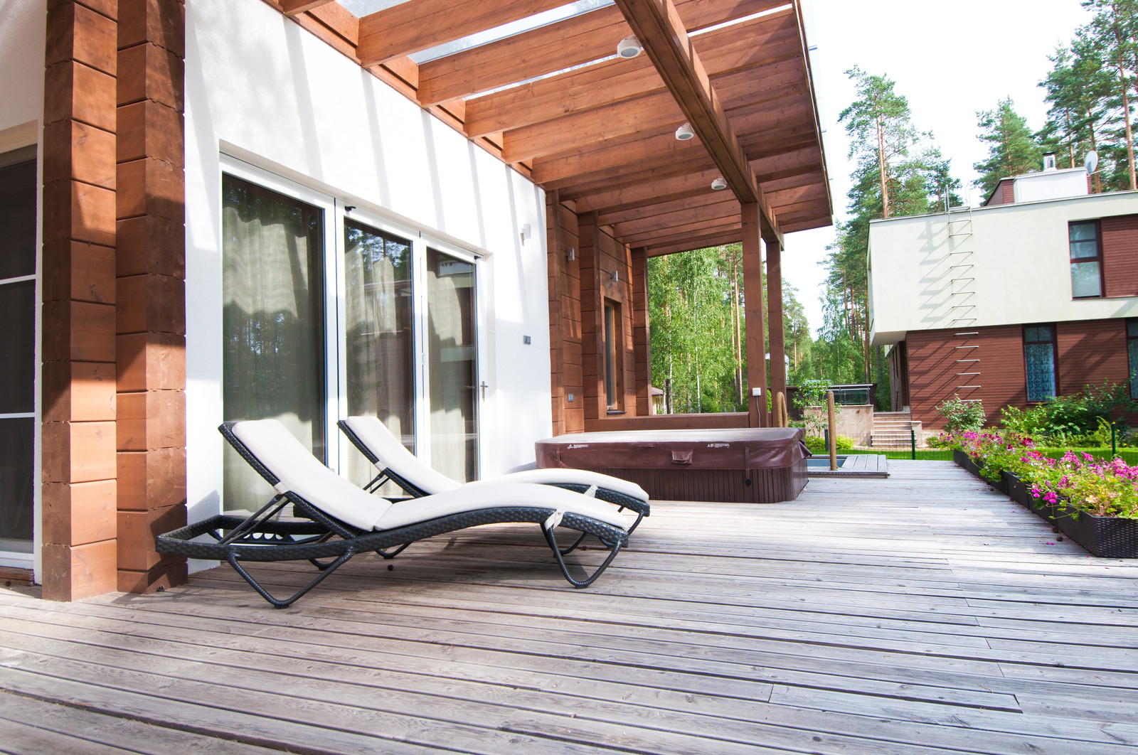 Остекление  коттеджа в Ленинградской области