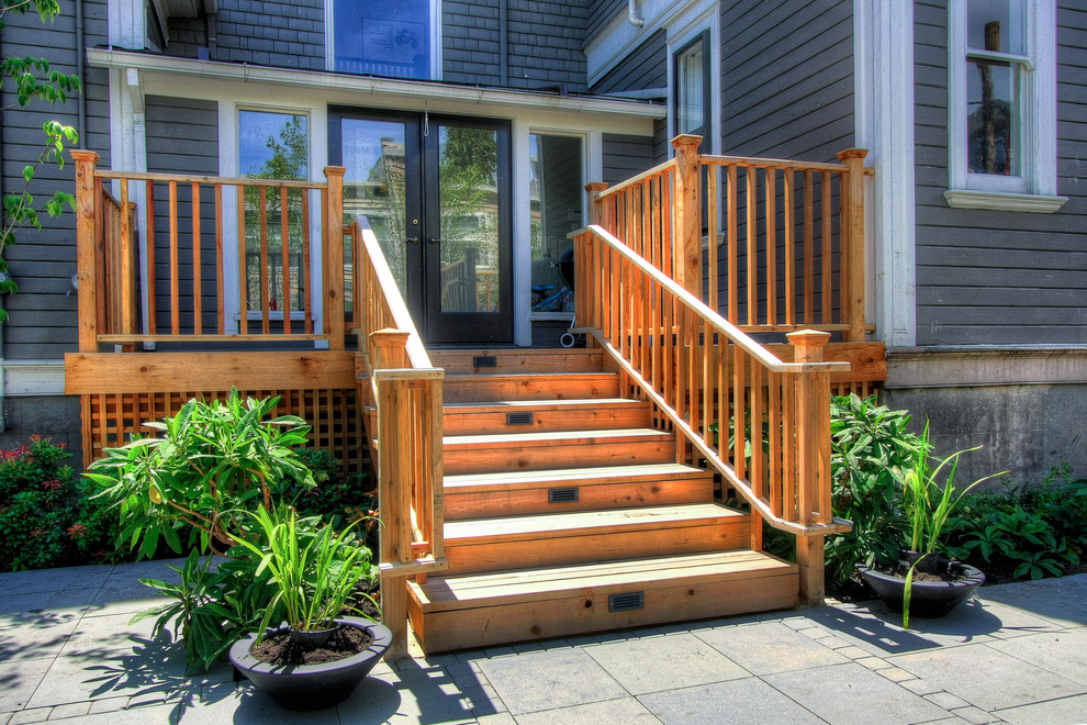 Design ideas for a traditional deck in Portland.