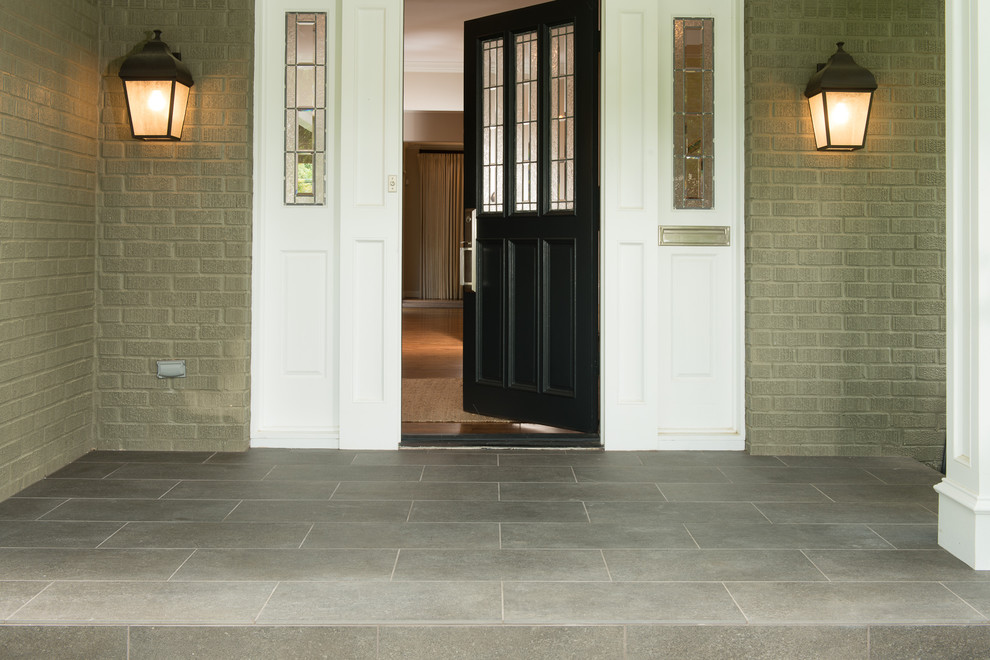 This is an example of a contemporary entryway in Dallas.