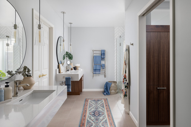 Bathroom of the Week: Modern, Chic and Accessible