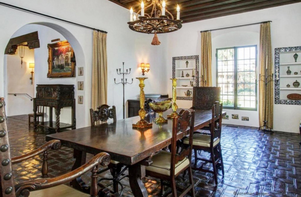 Inspiration for a traditional dining room in Los Angeles.