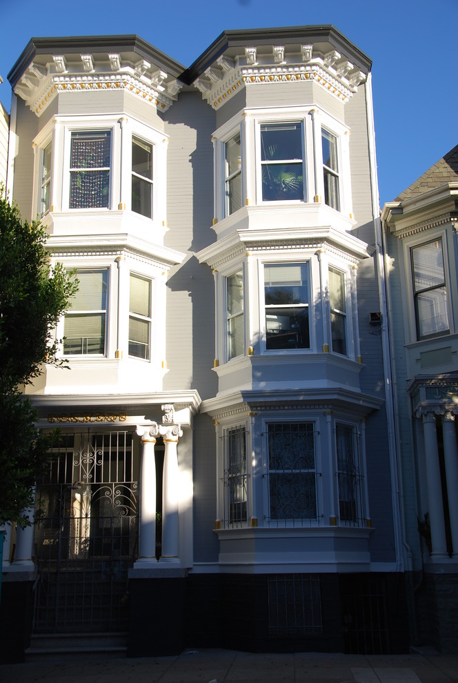 Design ideas for a traditional three-storey grey exterior in San Francisco with a flat roof.
