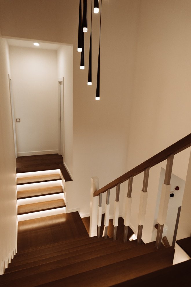 Проект 5 - Обшивка 3х этажей бетонной лестницы дубом