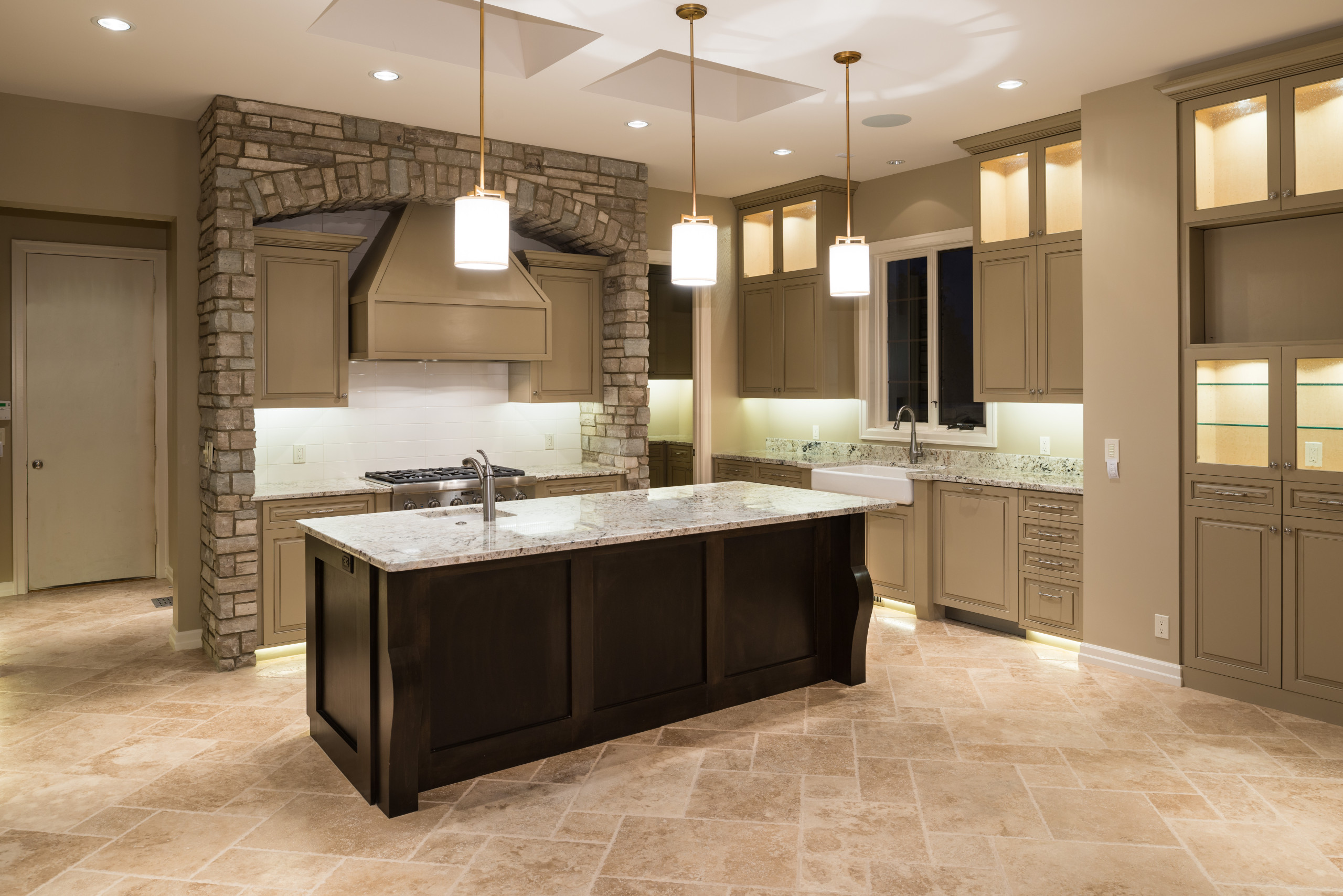 Transitiona/Craftsman Inspired Villa | Sterling Ridge Estates