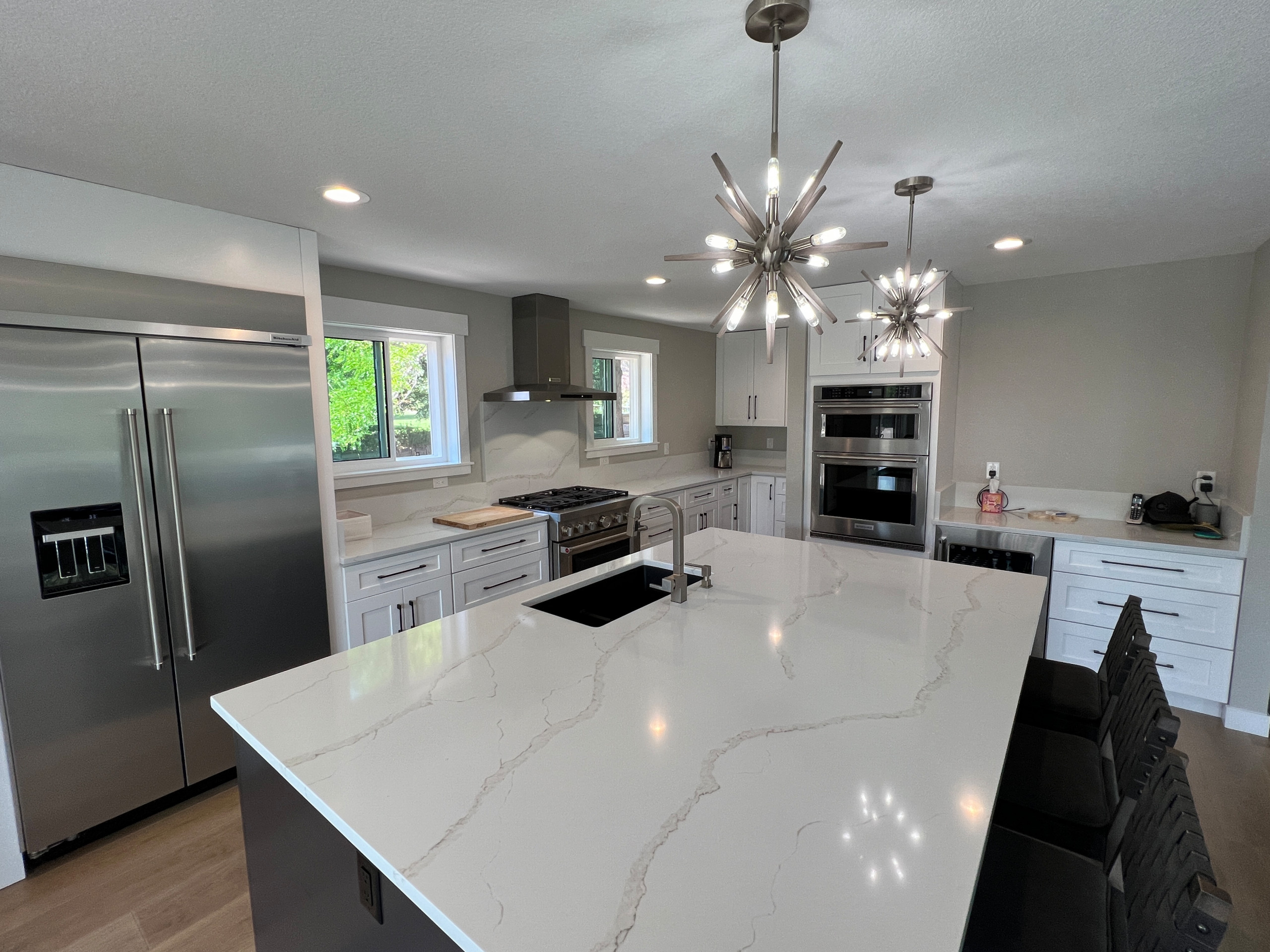 Green Mountain Modern Kitchen