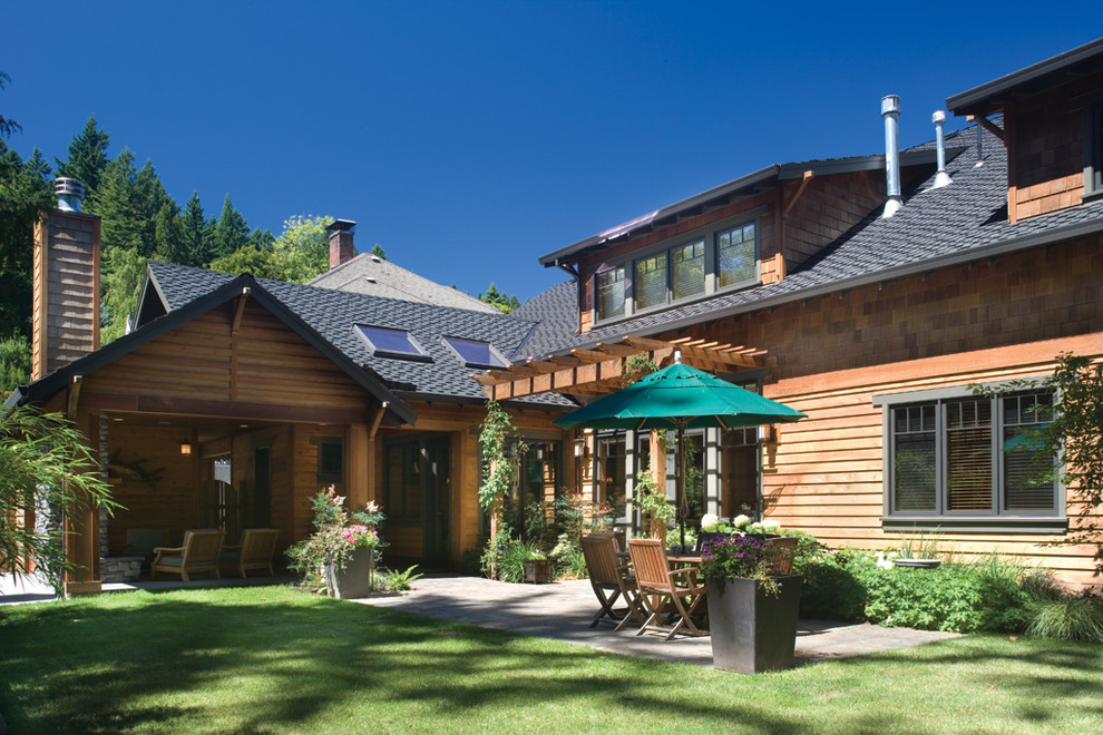 Inspiration for a traditional home design in Portland.