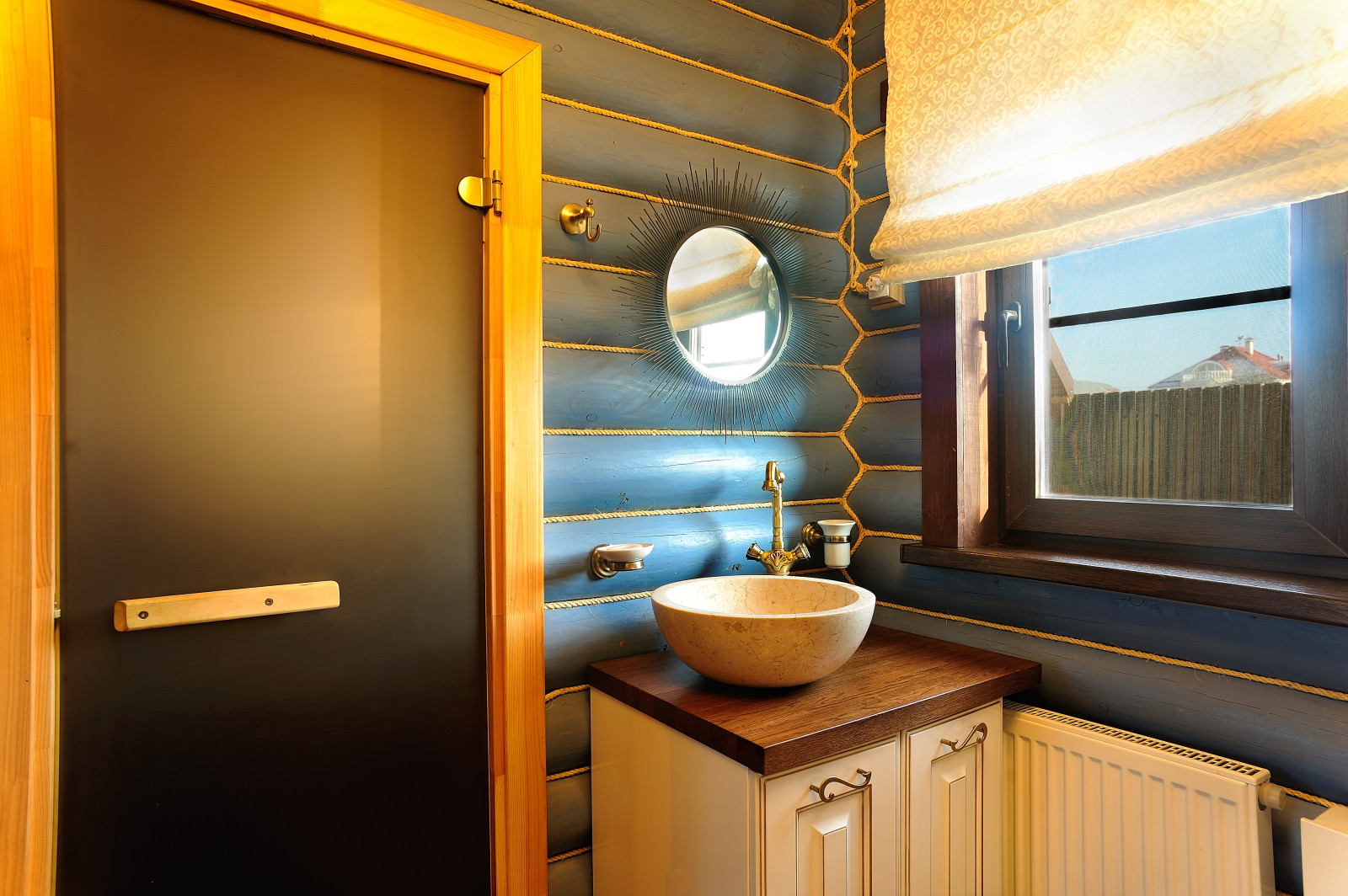 Бревенчатый дом для гостей