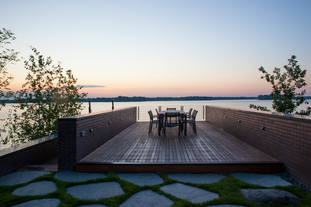 Example of a trendy deck design in Milwaukee with no cover