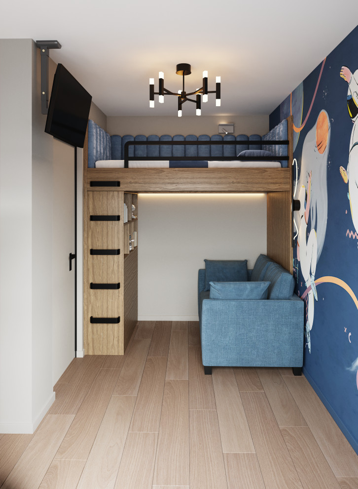 Яркая история