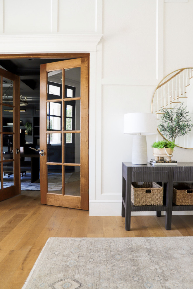Transitional home design photo in Phoenix