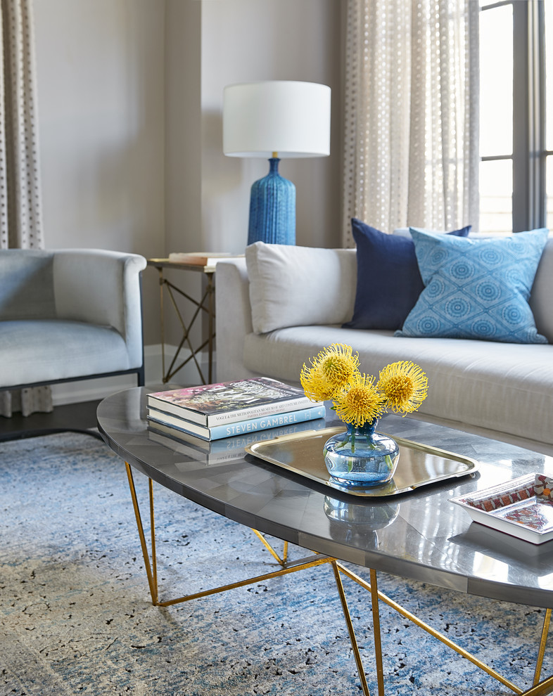 Example of a transitional home design design in Toronto