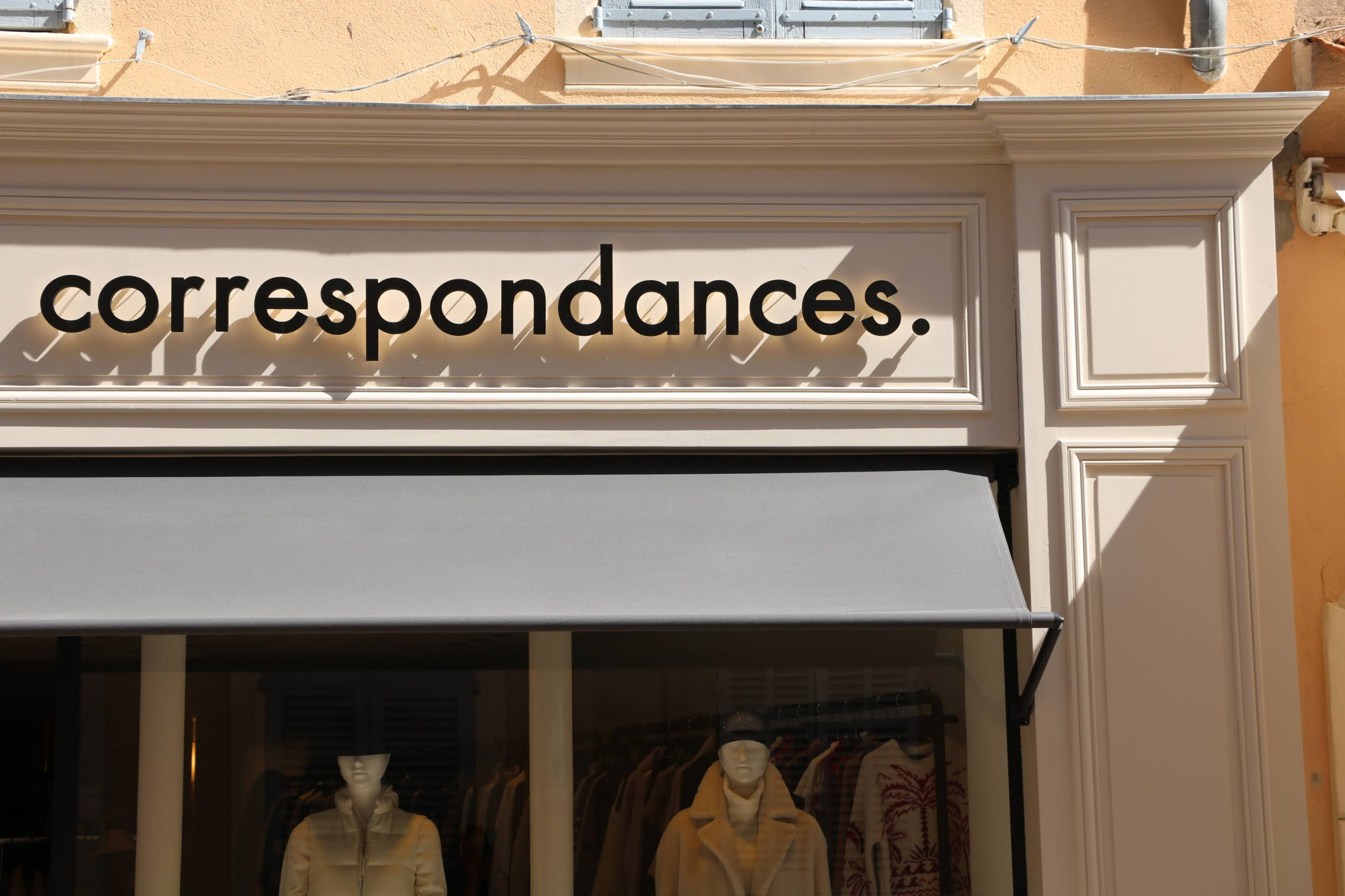 Menuiserie d'une boutique à St Tropez