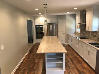 Kitchen - kitchen idea in Omaha