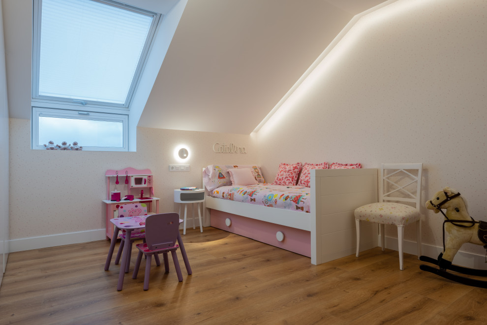 Atico "capricho" con algunos muebles de familia.