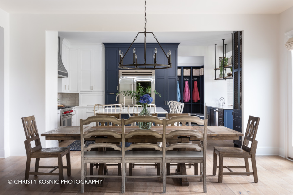 Home design - transitional home design idea in DC Metro