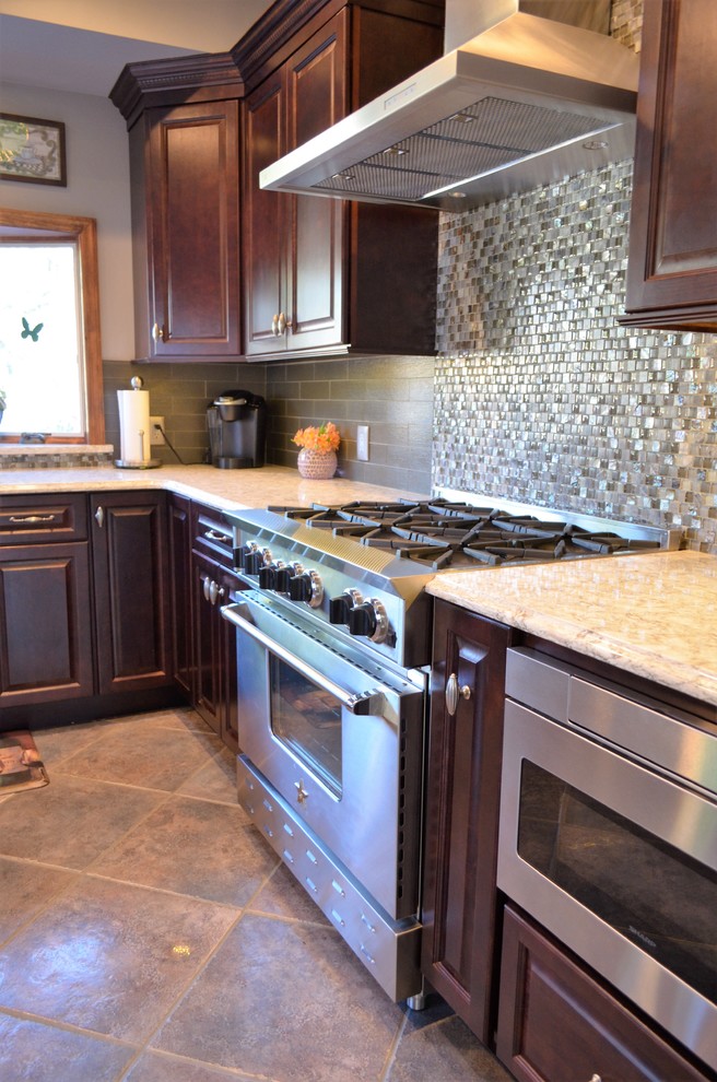 Inspiration for a transitional kitchen remodel in New York