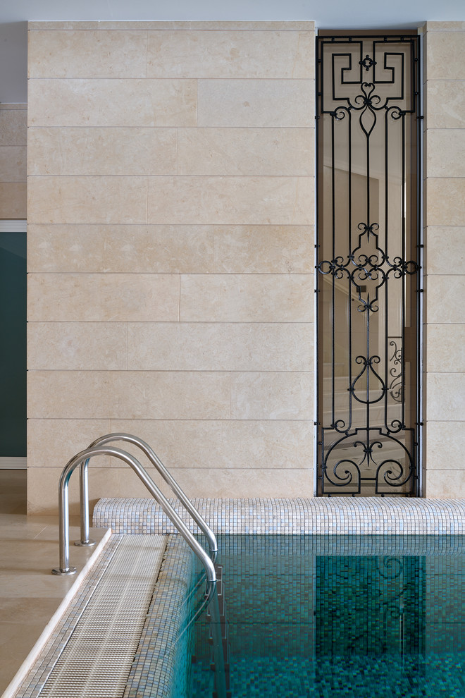 Большой загородный дом