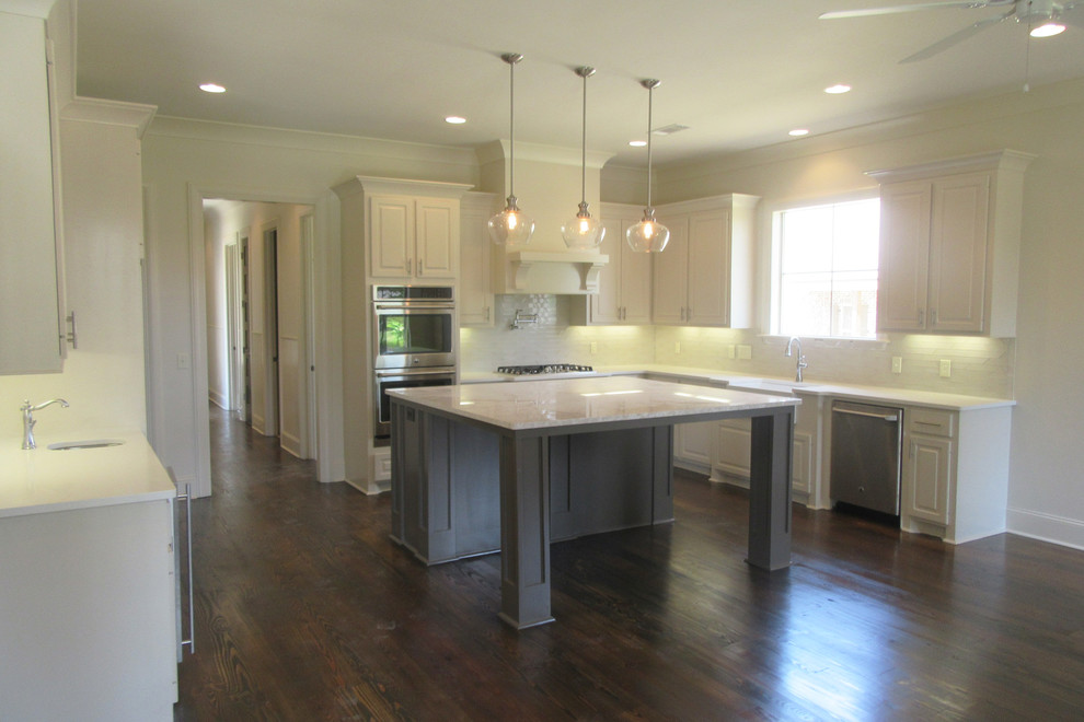 Large transitional kitchen photo in Jackson