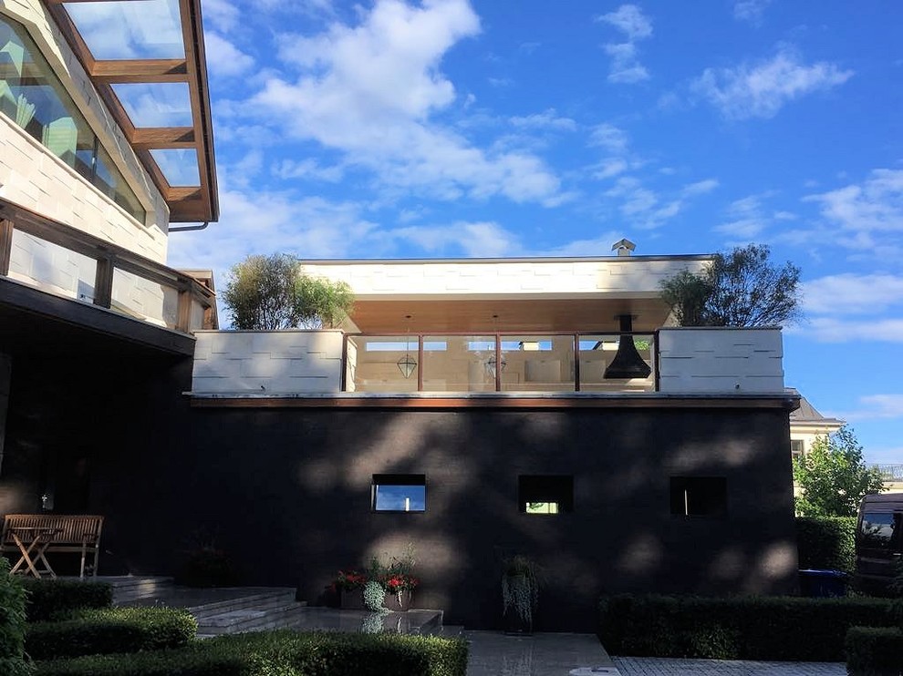 Навесы в поселке Бенилюкс