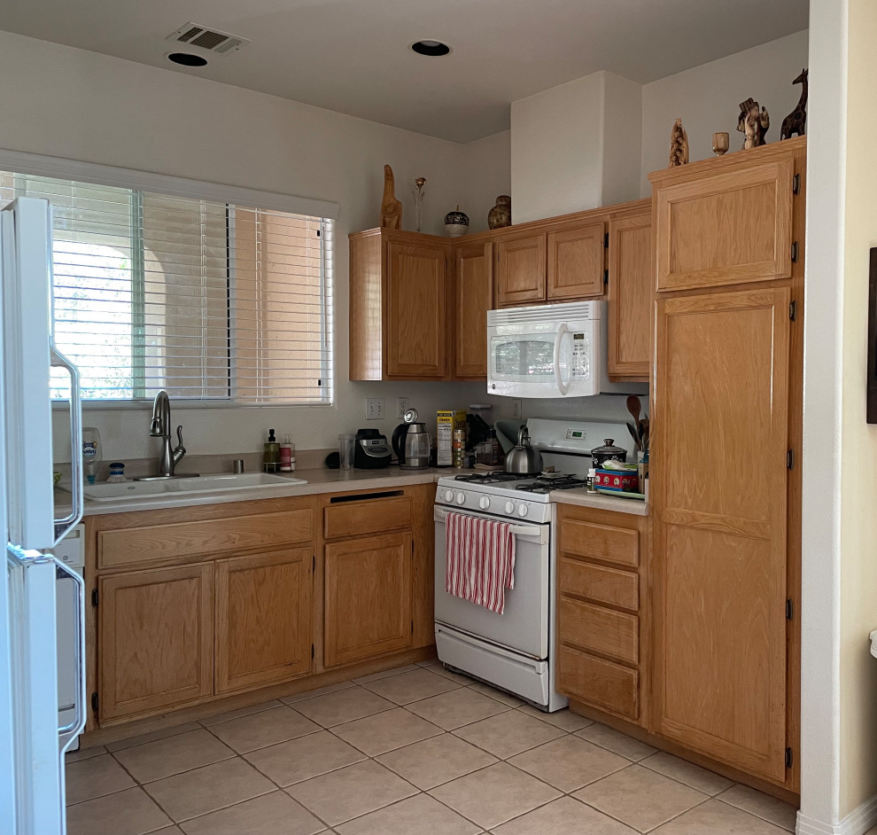 Wood-Look Vinyl Flooring With Oak Kitchen Cabinets?