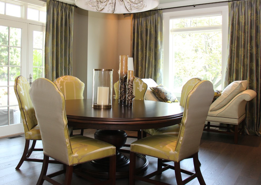 Design ideas for a transitional dining room in Toronto.