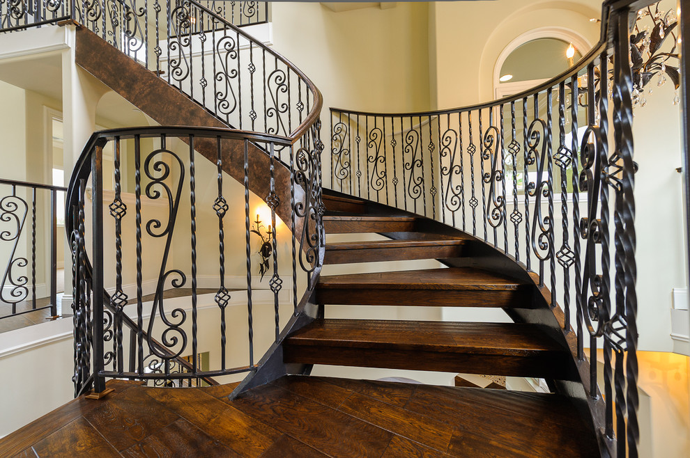 Photo of a traditional staircase in Los Angeles with open risers.