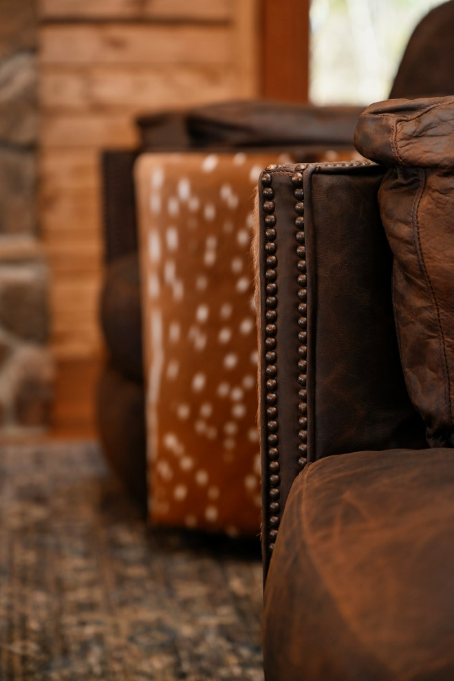 Home design - rustic home design idea in Houston