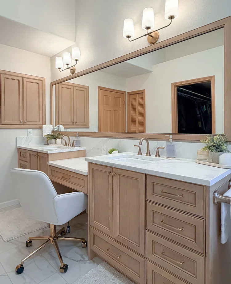 Snohomish - 2 Bathrooms + Laundry Room