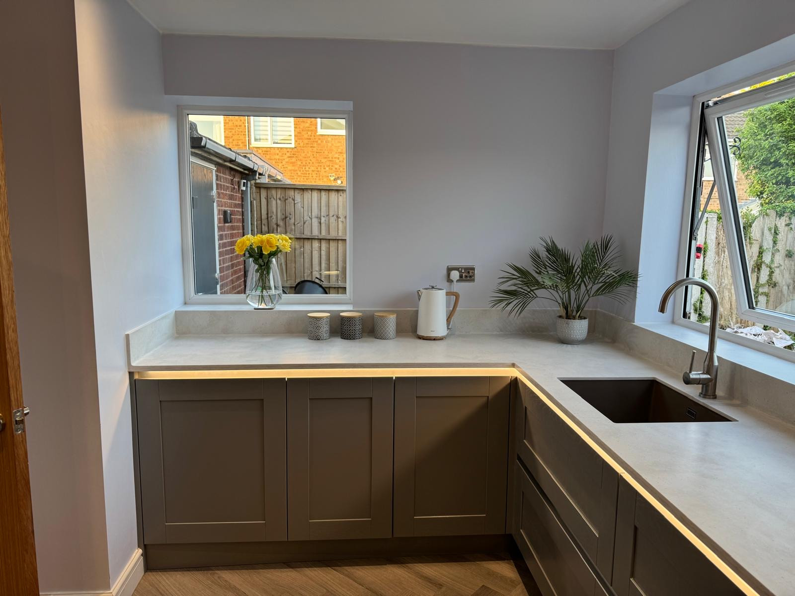 True Handleless Shaker Kitchen