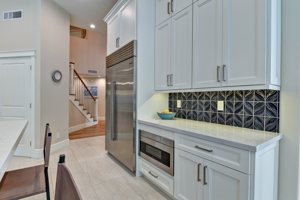 Inspiration for a transitional home design remodel in Phoenix
