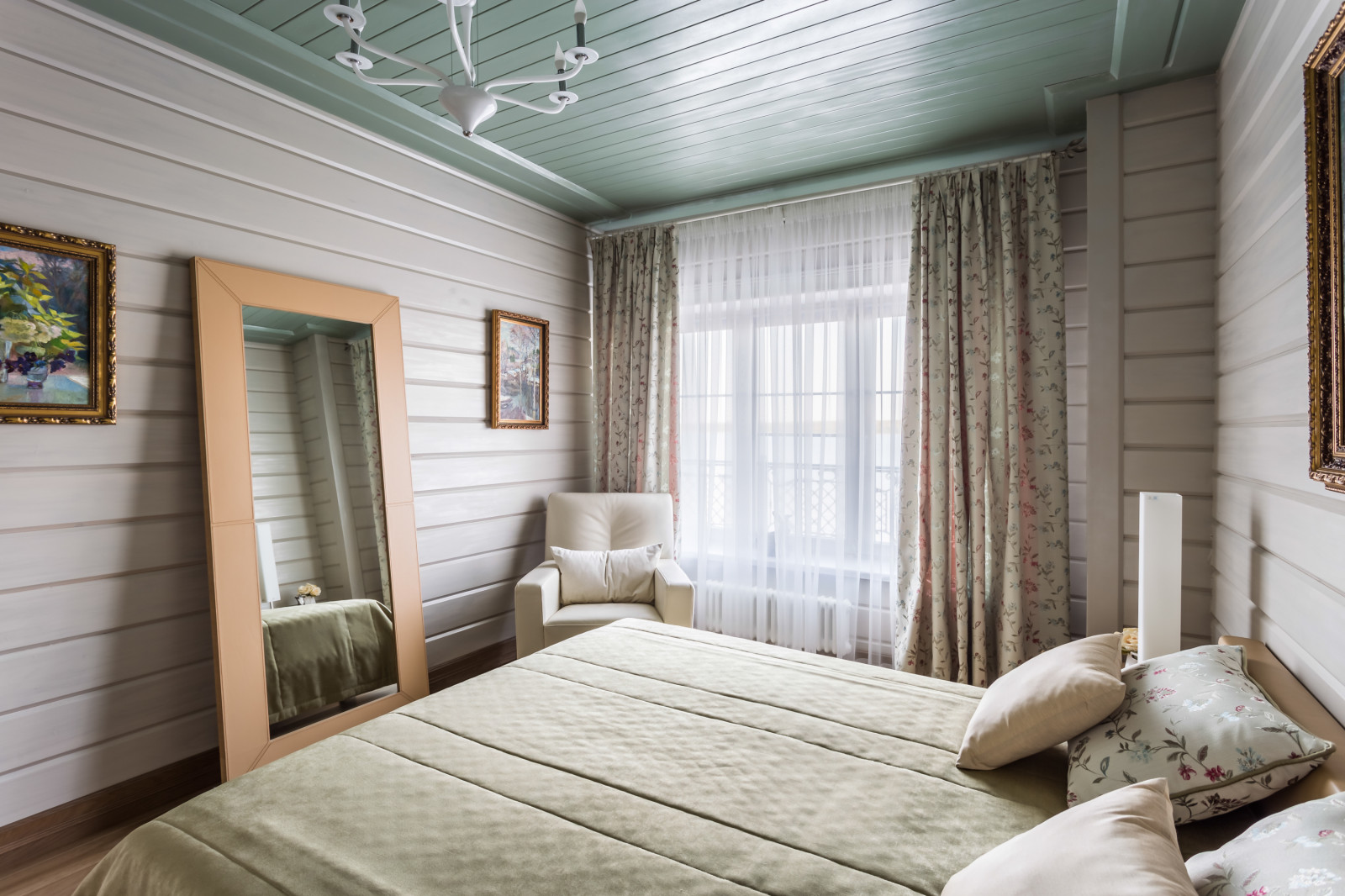 Интерьер загородного дома у моря