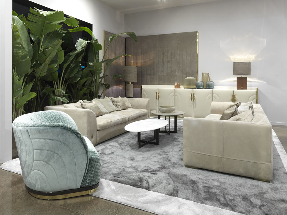 В интерьере