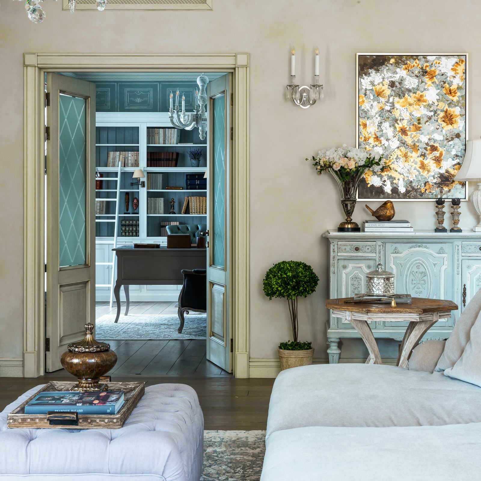 Дизайн гостиной в загородном доме