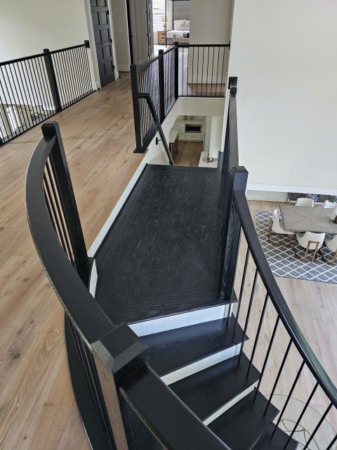 Project #130 | Curved Staircase with Wraparound Balcony minimalistisch-treppen