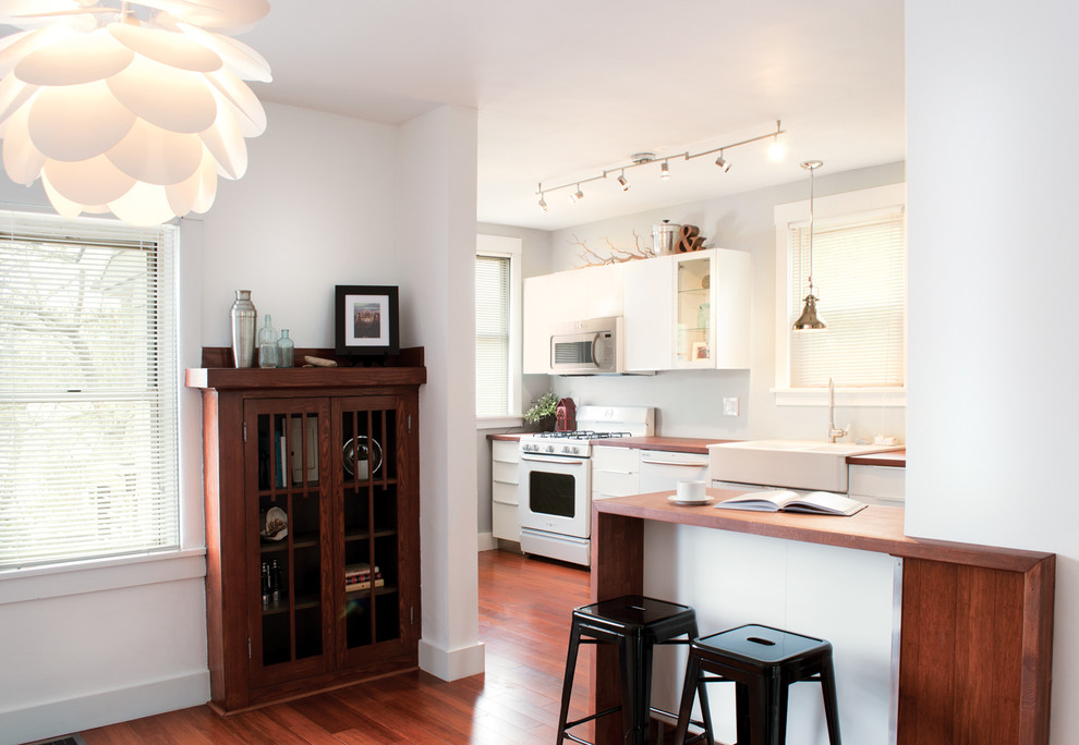 Kitchen - modern kitchen idea