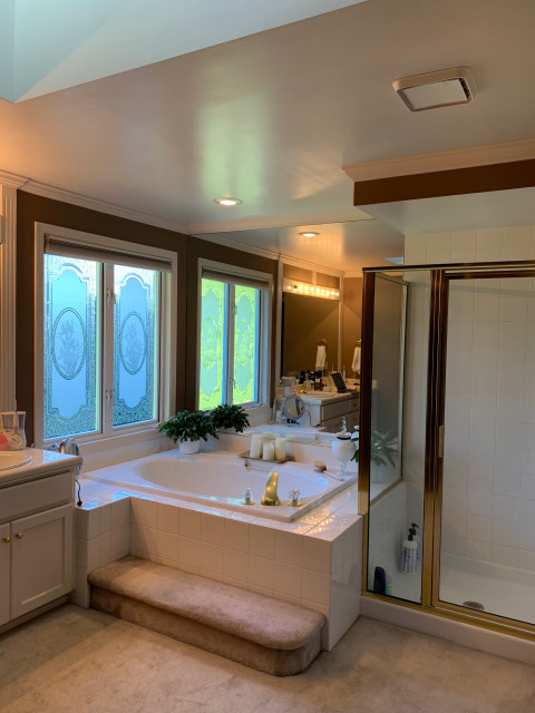 75 Bathroom with a Hot Tub Ideas You'll Love - December, 2023